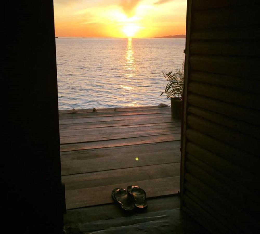 Nus Homestay Raja Ampat Kri ภายนอก รูปภาพ