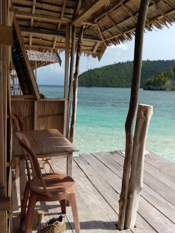 Nus Homestay Raja Ampat Kri ภายนอก รูปภาพ